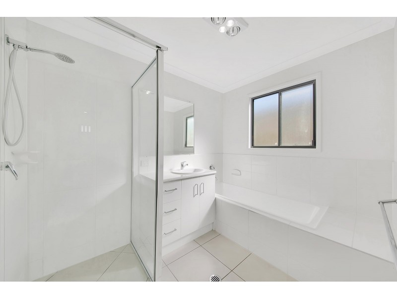 14 Telopea Place, Kirkwood QLD 4680