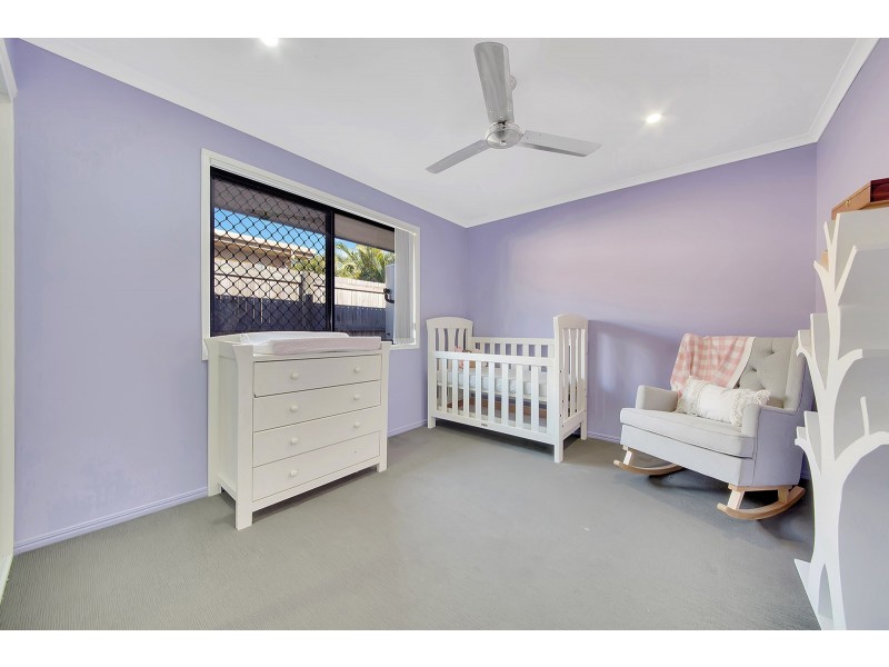 2 Grasstree Crescent, Kirkwood QLD 4680