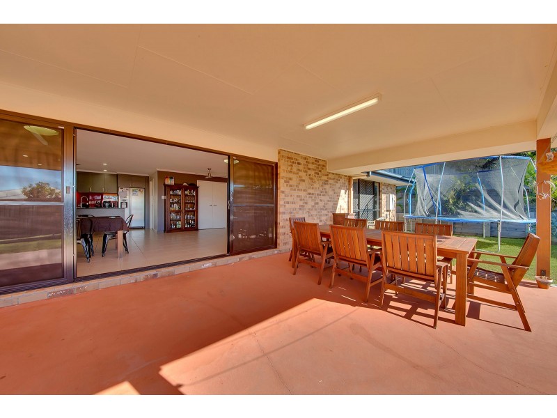2 Grasstree Crescent, Kirkwood QLD 4680