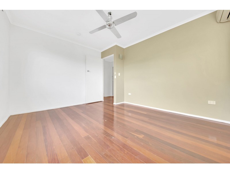 12 MCGINLAY STREET, Clinton QLD 4680