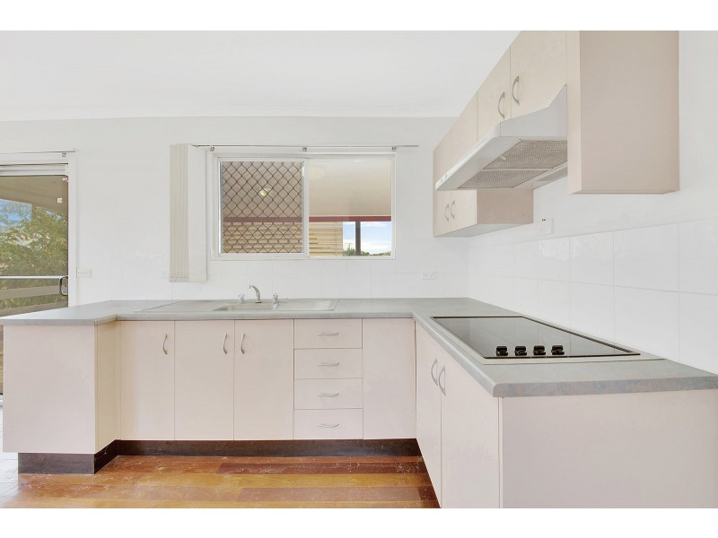 12 MCGINLAY STREET, Clinton QLD 4680