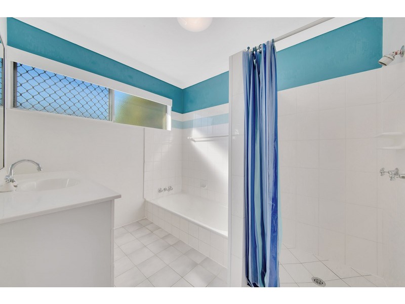 33 PHILIP STREET, South Gladstone QLD 4680