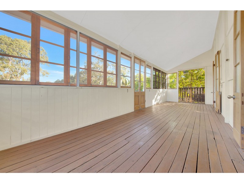 6 Flinders Street, West Gladstone QLD 4680