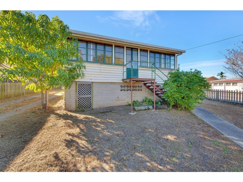 6 Flinders Street, West Gladstone QLD 4680