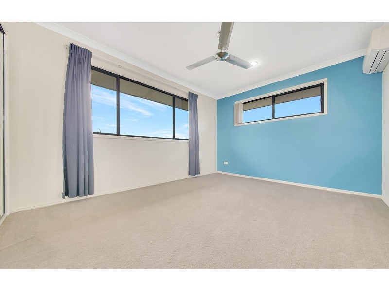 8 LLANA COURT, New Auckland QLD 4680