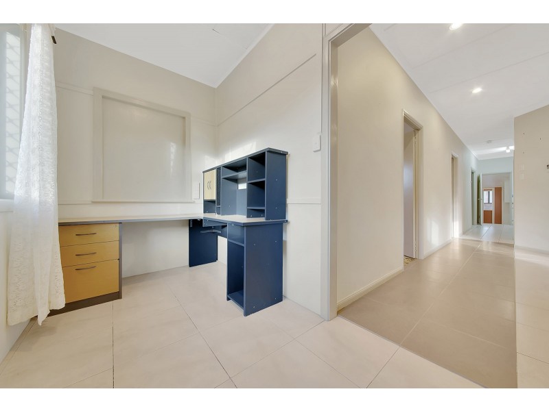 21 Eden Street, South Gladstone QLD 4680