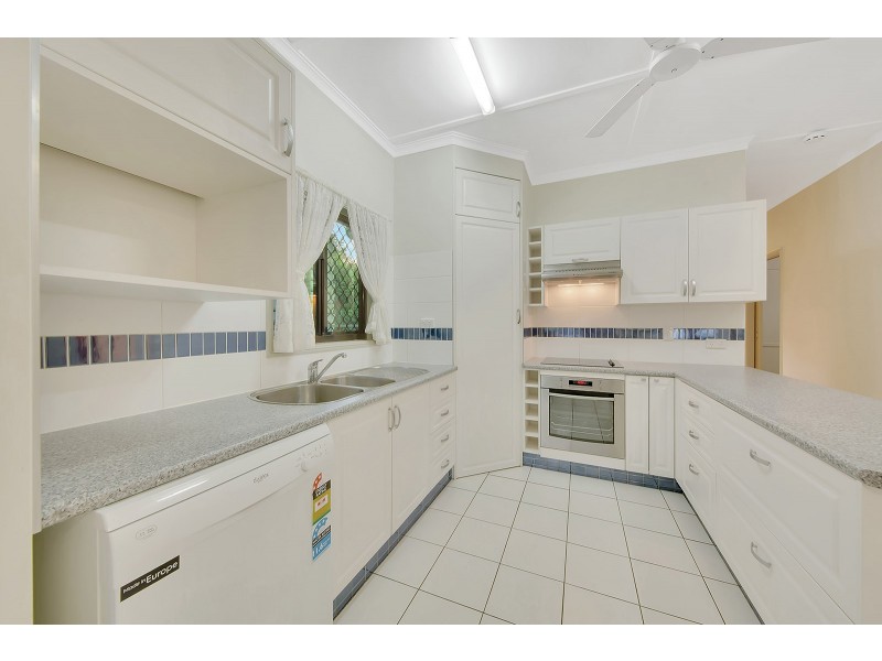21 Eden Street, South Gladstone QLD 4680