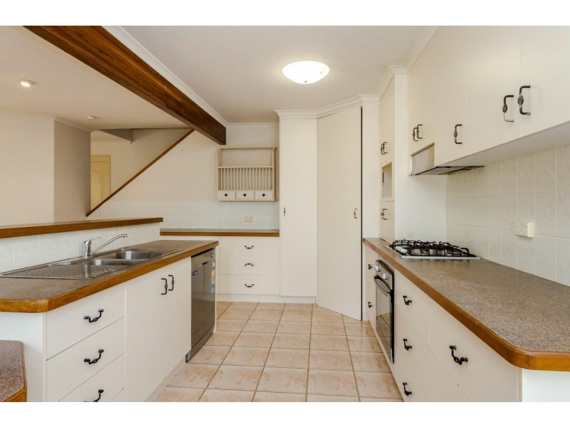 2 NELUNA RISE, Sun Valley QLD 4680