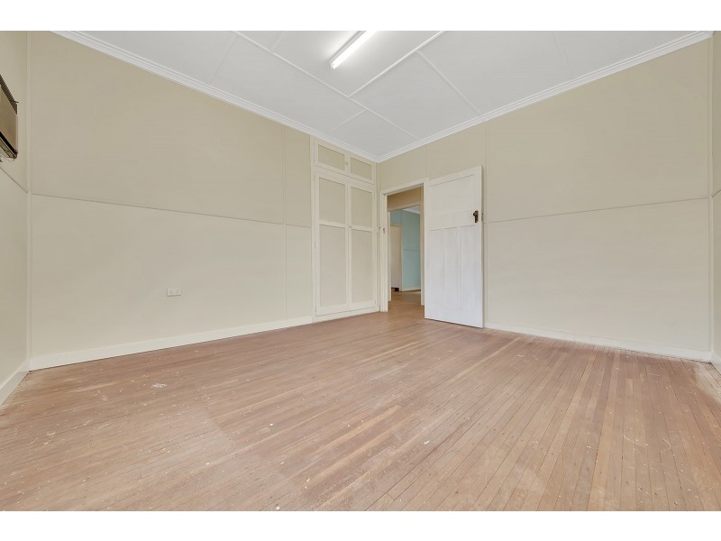 19 Side Street, West Gladstone QLD 4680