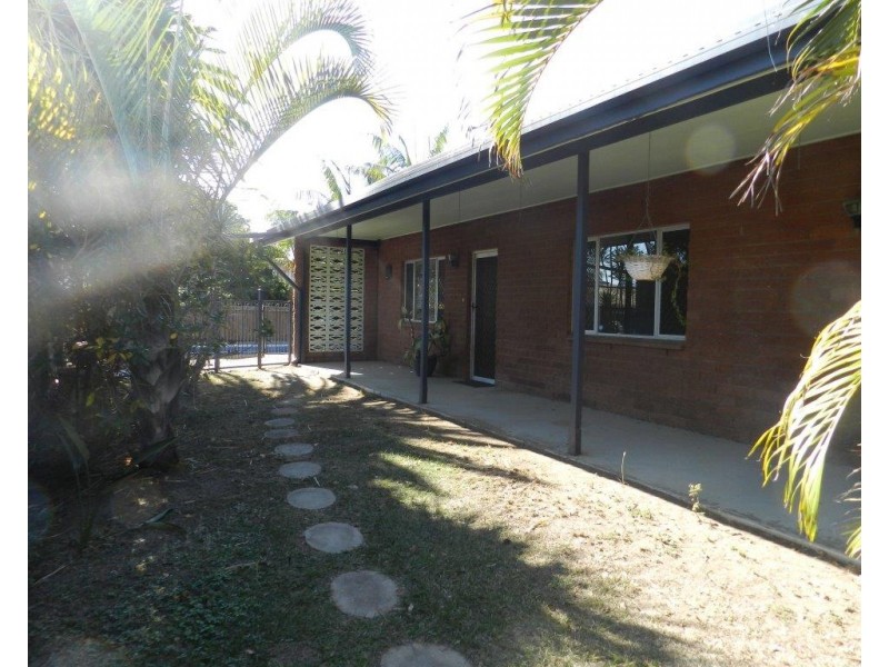 4 WARD CLOSE, South Gladstone QLD 4680