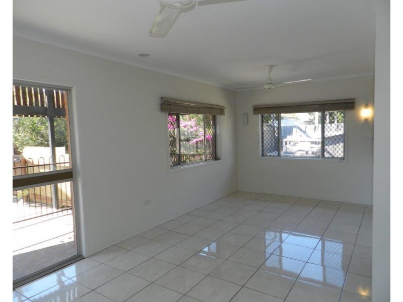 4 WARD CLOSE, South Gladstone QLD 4680