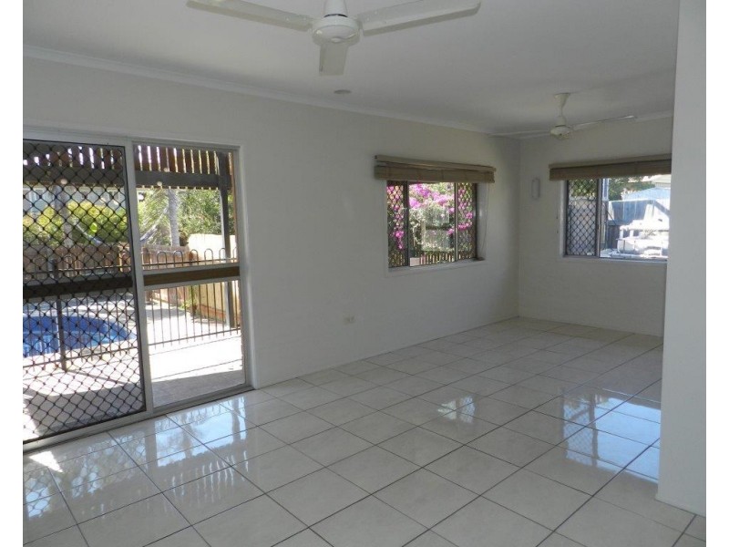 4 WARD CLOSE, South Gladstone QLD 4680