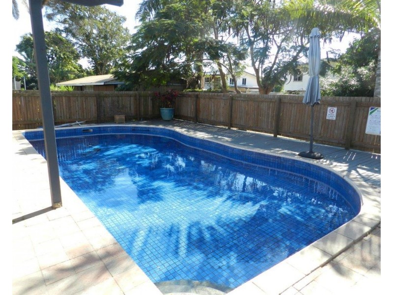 4 WARD CLOSE, South Gladstone QLD 4680