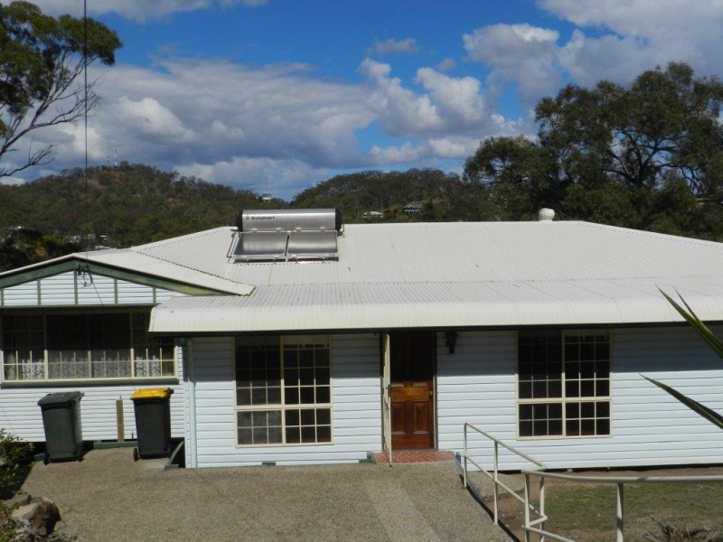 13 WARREN STREET, West Gladstone QLD 4680