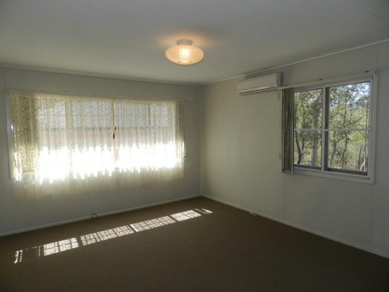 13 WARREN STREET, West Gladstone QLD 4680