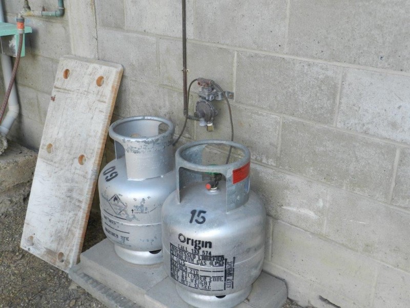 13 WARREN STREET, West Gladstone QLD 4680