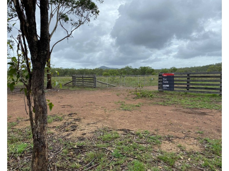 1 Mattson Road, Mount Larcom QLD 4695