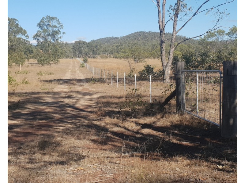 1 Mattson Road, Mount Larcom QLD 4695