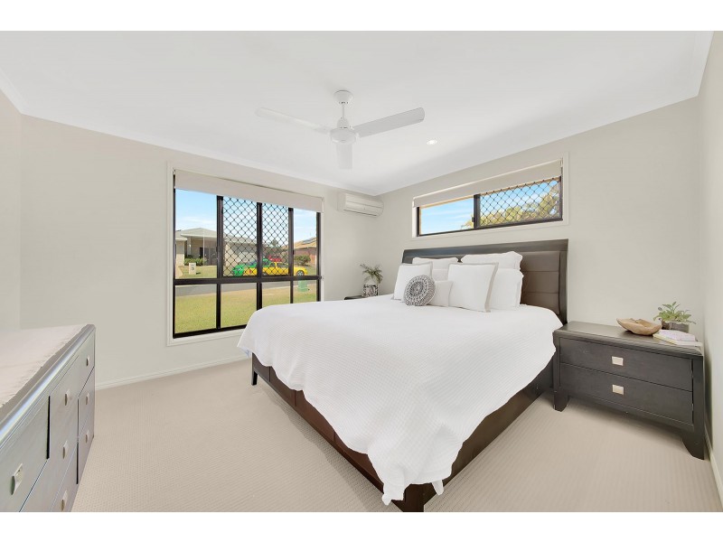 8 Jordana Court, New Auckland QLD 4680