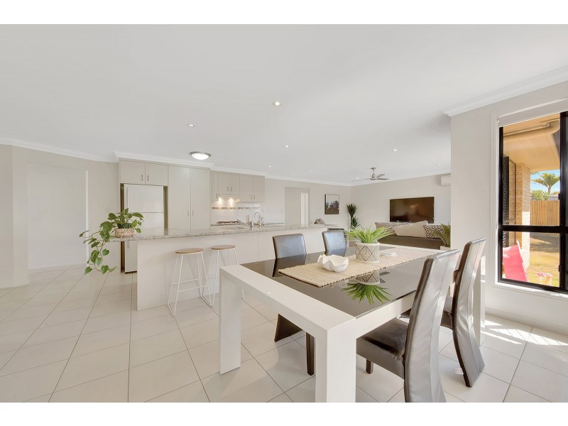 8 Jordana Court, New Auckland QLD 4680