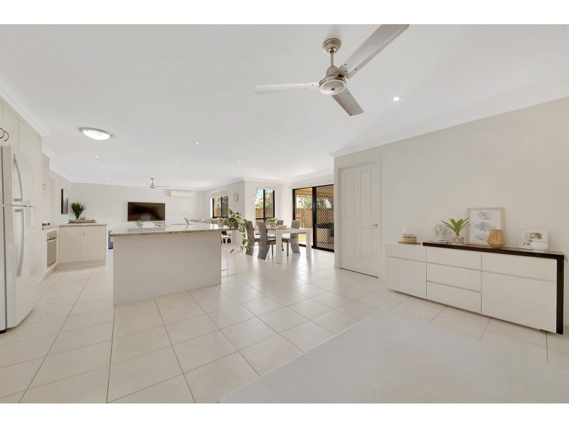 8 Jordana Court, New Auckland QLD 4680