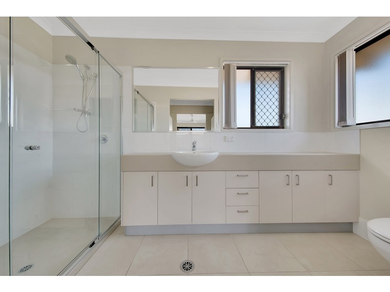 31 Seagull Boulevard, Kirkwood QLD 4680