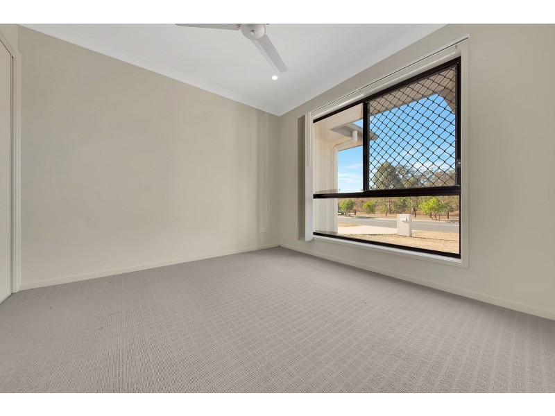 31 Seagull Boulevard, Kirkwood QLD 4680