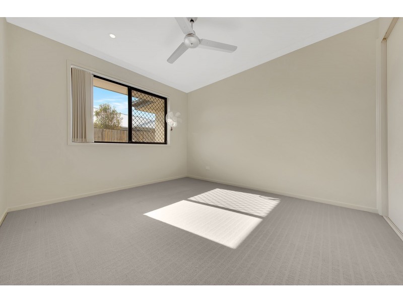 31 Seagull Boulevard, Kirkwood QLD 4680