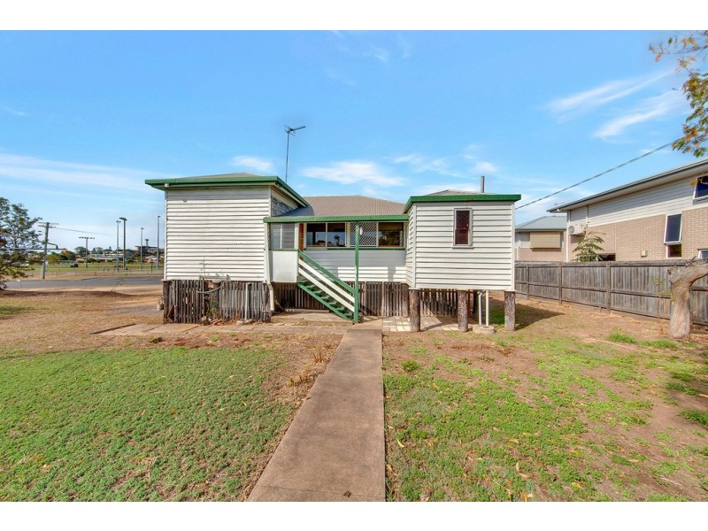 2 View Street, West Gladstone QLD 4680