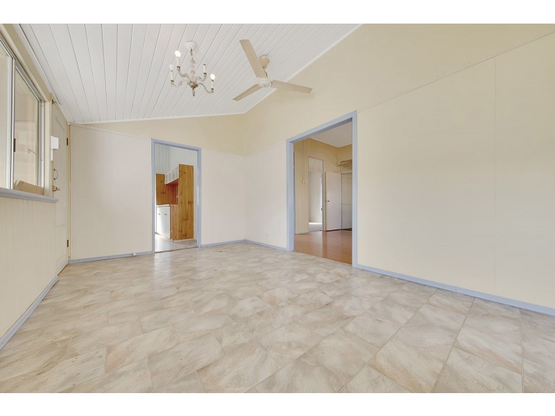 2 View Street, West Gladstone QLD 4680