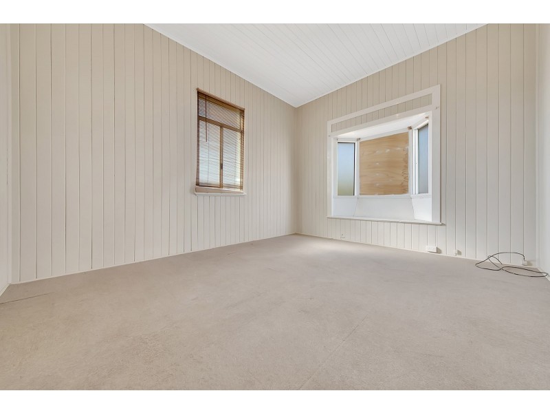 2 View Street, West Gladstone QLD 4680