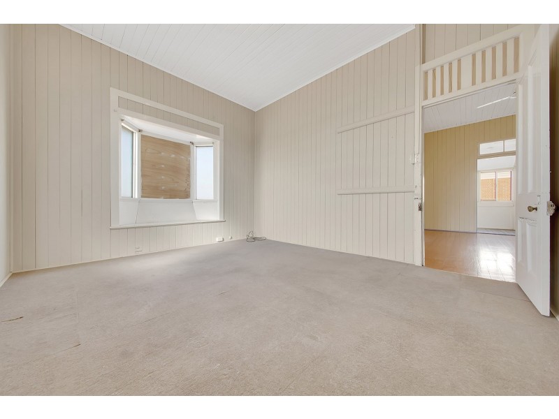 2 View Street, West Gladstone QLD 4680