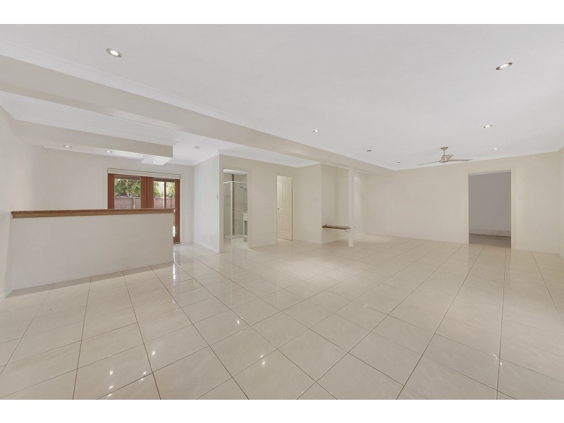 32 Venus Street, Telina QLD 4680