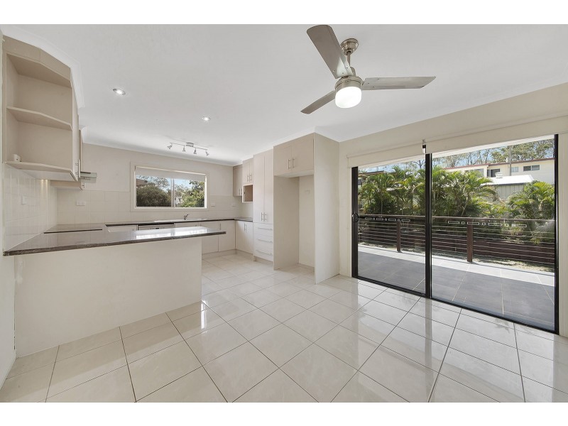 32 Venus Street, Telina QLD 4680