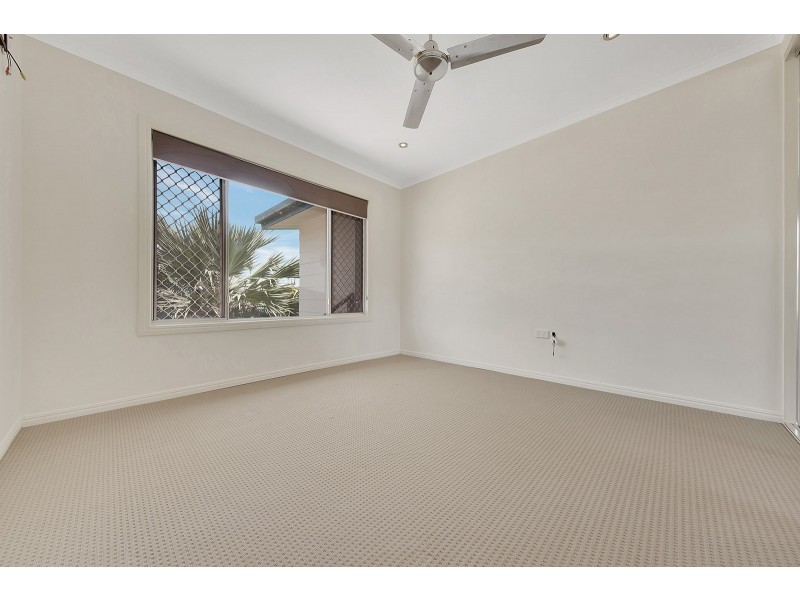 32 Venus Street, Telina QLD 4680