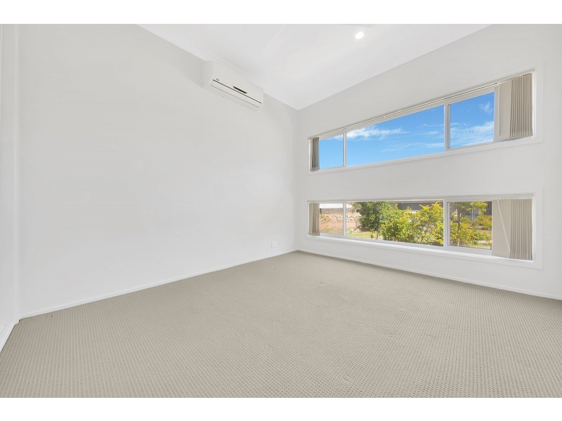 10 Josephine Street, Boyne Island QLD 4680