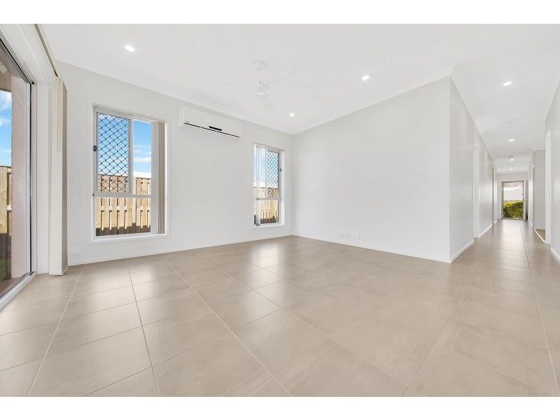 10 Josephine Street, Boyne Island QLD 4680