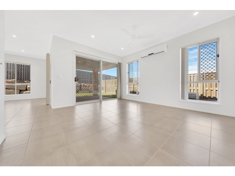 10 Josephine Street, Boyne Island QLD 4680