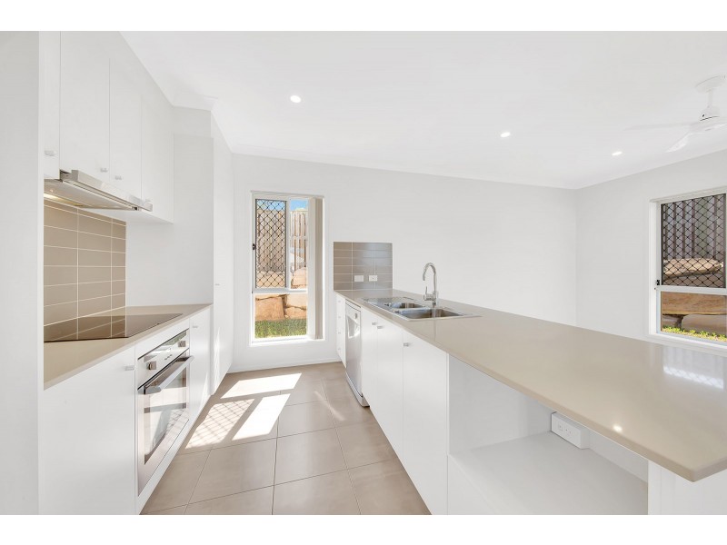 10 Josephine Street, Boyne Island QLD 4680