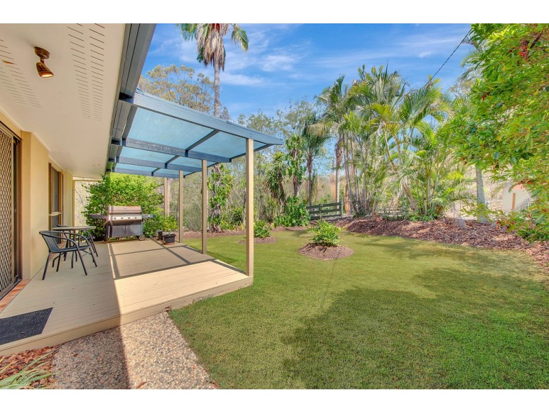 49 HELEN CRESCENT, Wurdong Heights QLD 4680