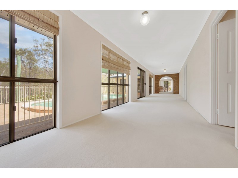 49 HELEN CRESCENT, Wurdong Heights QLD 4680