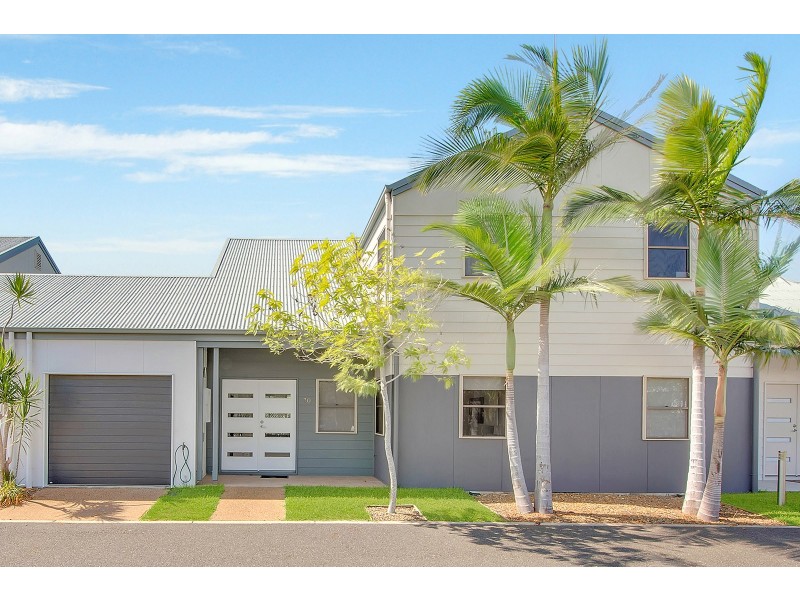 30/1 Michel Place, Telina QLD 4680