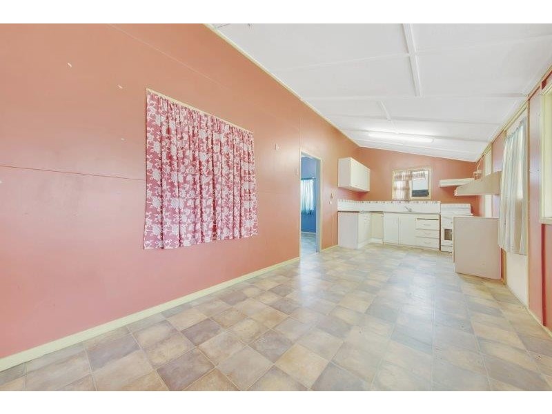 33 O’CONNELL STREET, Barney Point QLD 4680