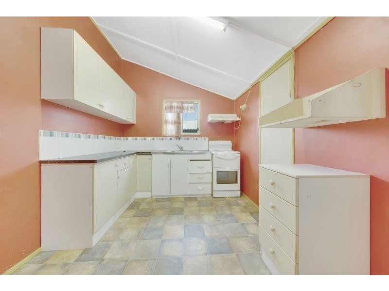 33 O’CONNELL STREET, Barney Point QLD 4680