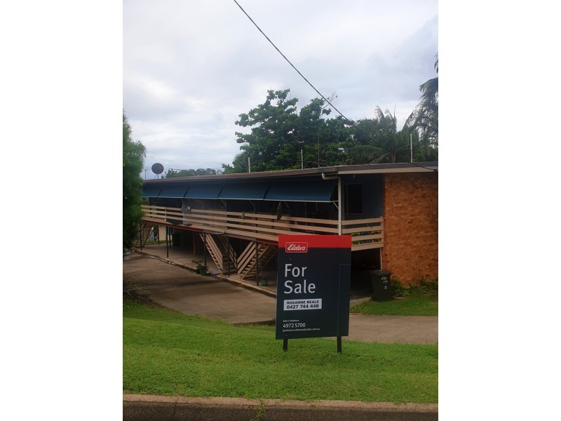 21 WALTERS AVENUE, West Gladstone QLD 4680