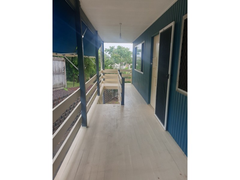 21 WALTERS AVENUE, West Gladstone QLD 4680