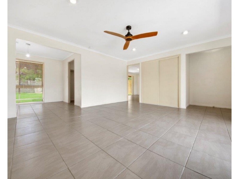 25 APOLLO DRIVE, Clinton QLD 4680