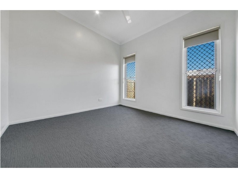 11 Sundew Street, New Auckland QLD 4680