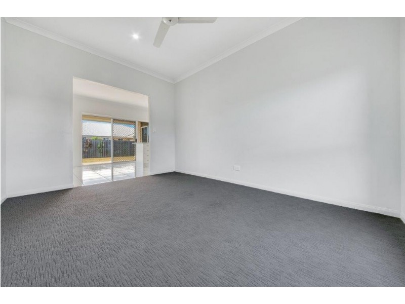 11 Sundew Street, New Auckland QLD 4680