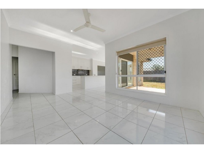 11 Sundew Street, New Auckland QLD 4680